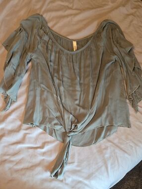 Elan Sage Green Tie-Front Flutter Sleeve Blouse